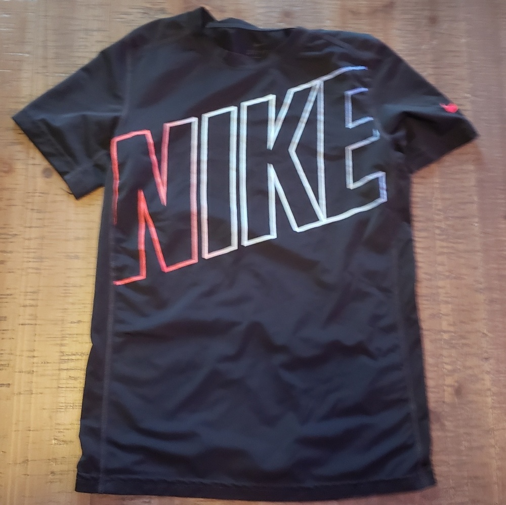 Nike Dri-Fit Fitted shirt